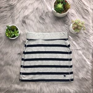 4/$30 ALL ITEMS WILL BE GONE BEFORE HOLIDAY AND NEGOTIABLE/BUY NOW! Soft Skirt